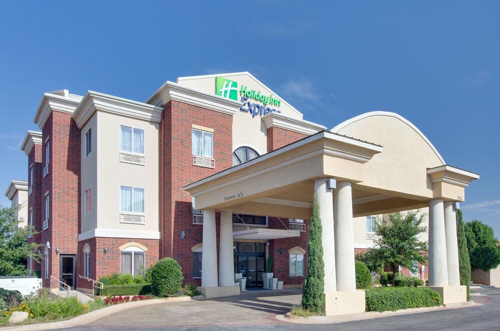 Holiday Inn Express Hotel & Suites Abilene Mall South, An Ihg Hotel Exterior photo