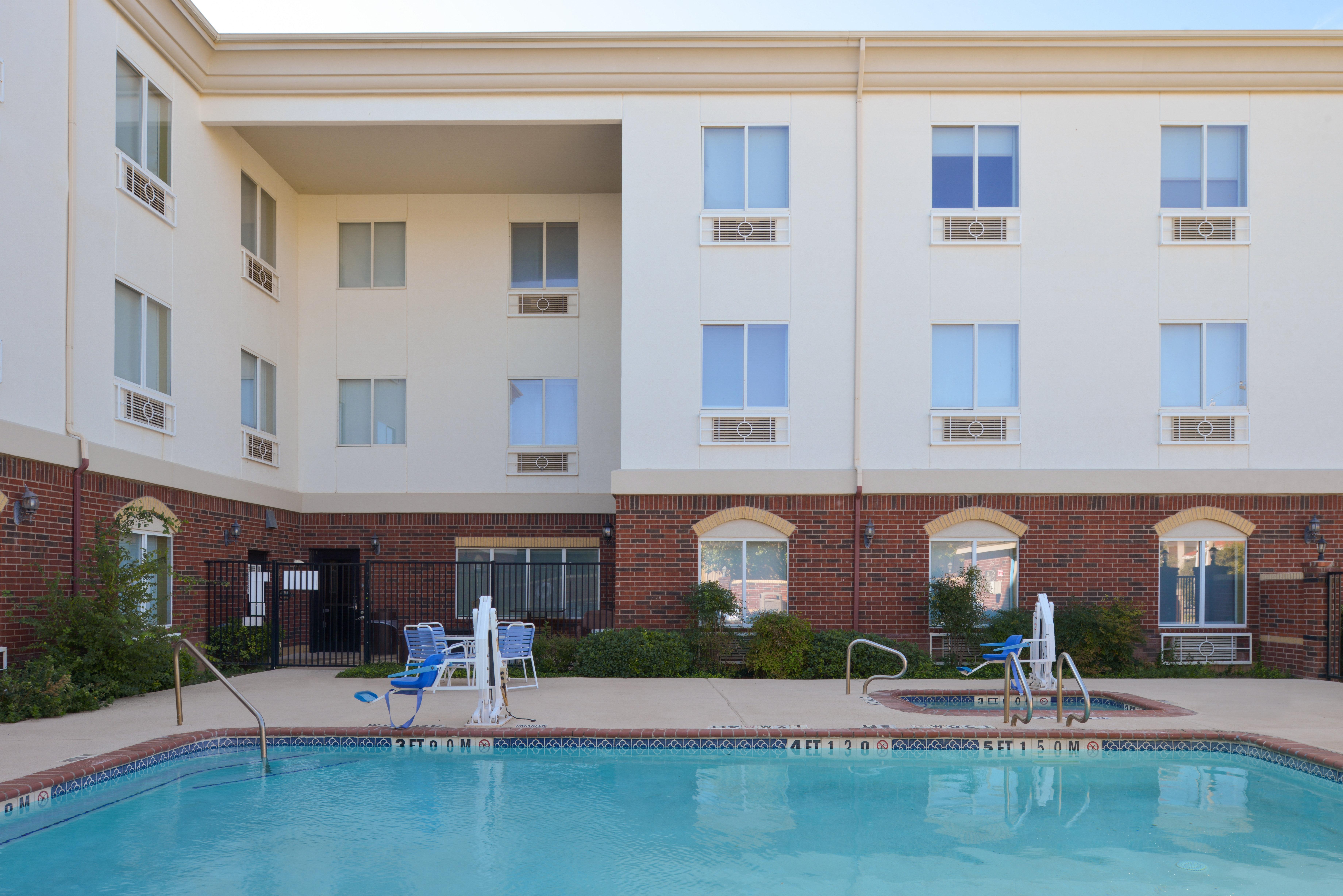 Holiday Inn Express Hotel & Suites Abilene Mall South, An Ihg Hotel Exterior photo